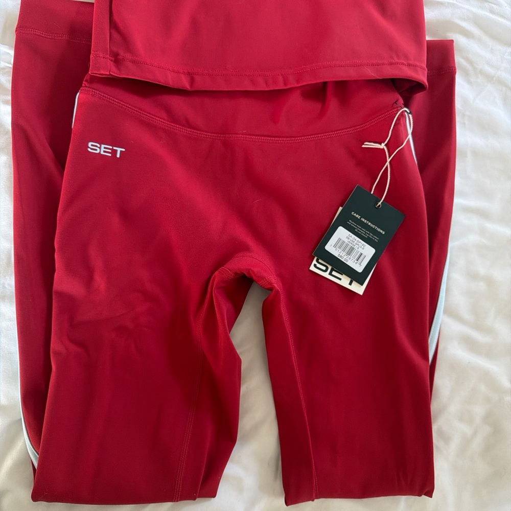 SET Active Red Tank and legging set - Picture 3 of 3